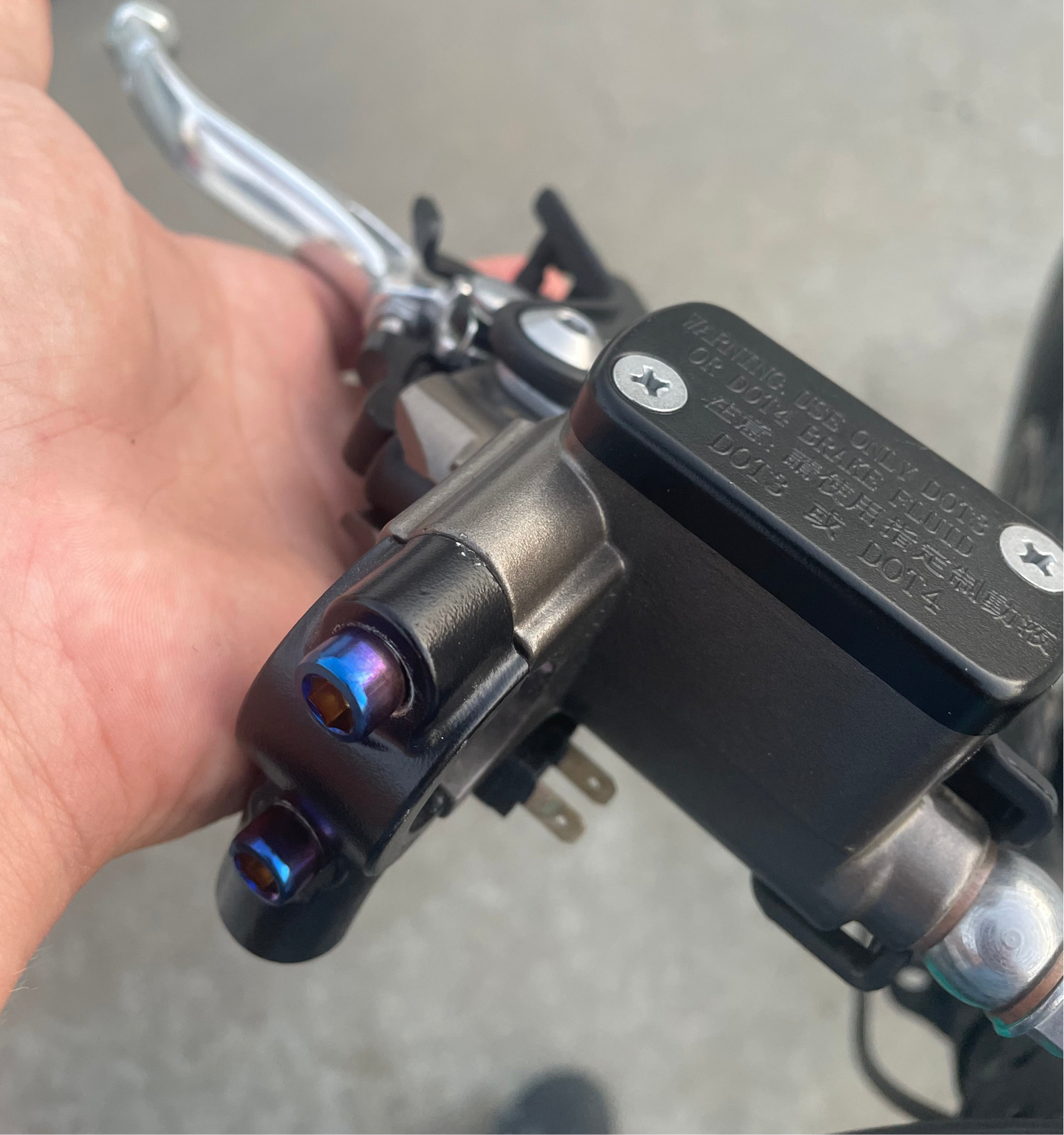 moto break titanium handbrake bolts